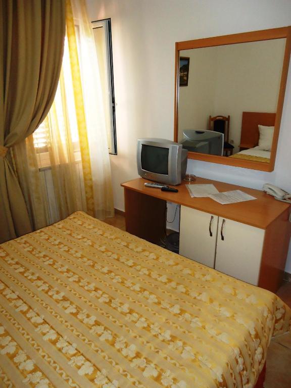 Hotel Pelikan Virpazar Quarto foto